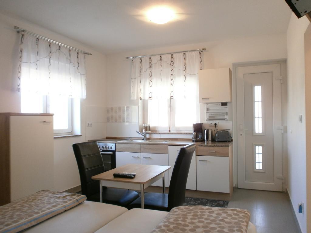 Apartments Bora Ližnjan Habitación foto