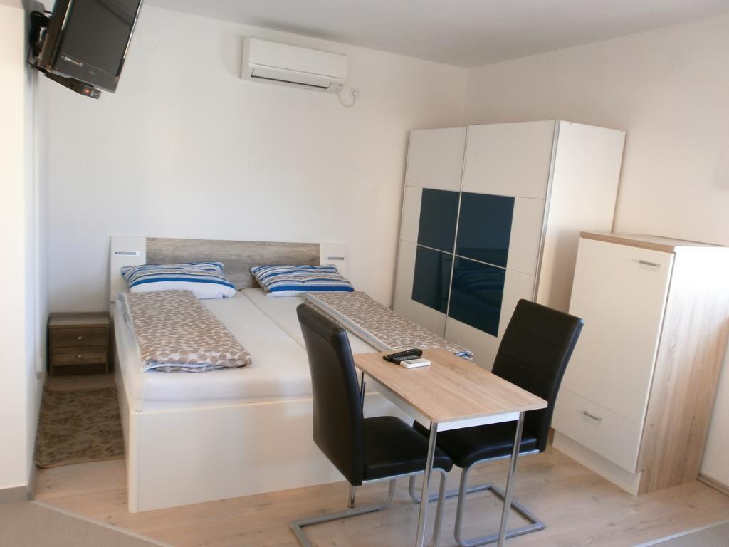 Apartments Bora Ližnjan Habitación foto